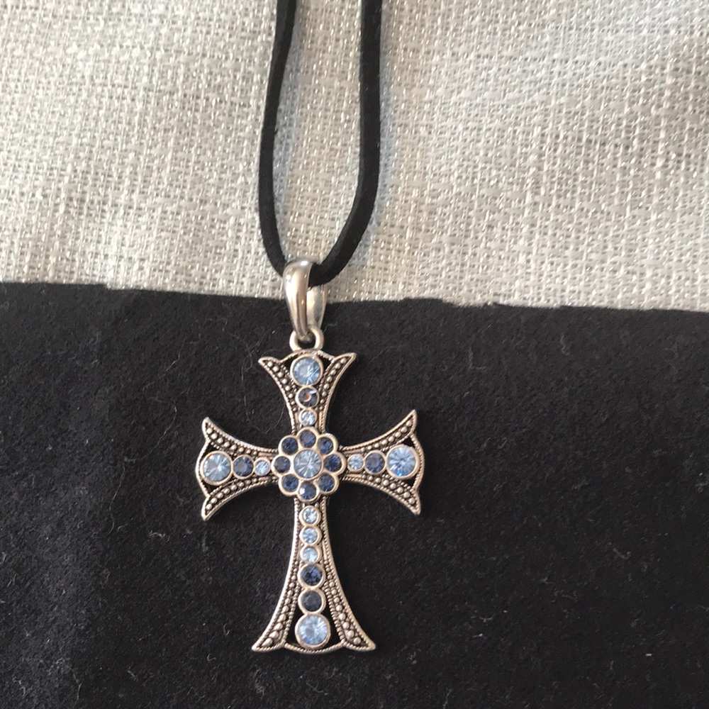 Lia Sophia necklace